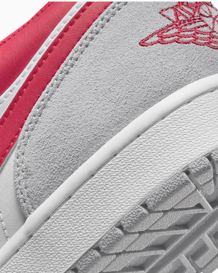 Air Jordan 1 Low SE Light Smoke Grey Gym Red