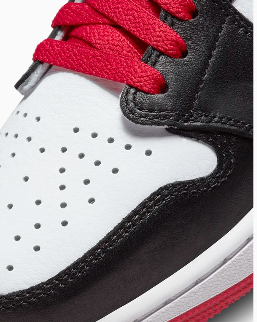 Air Jordan 1 Retro Low OG Black Toe