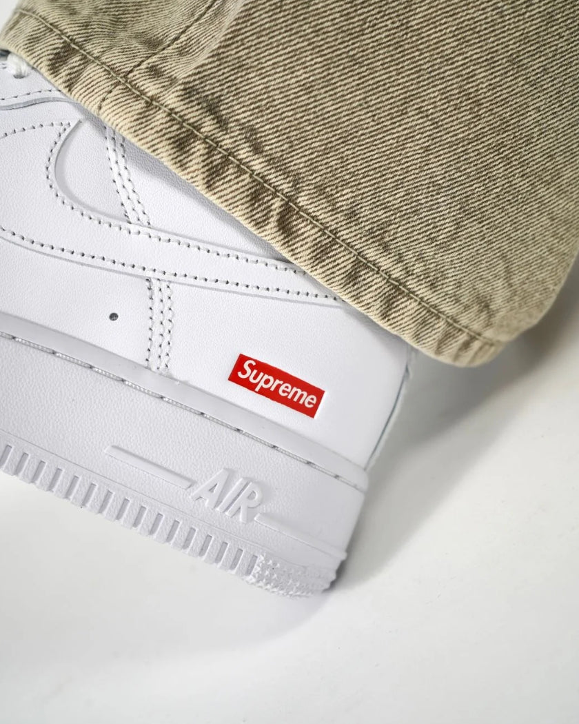 Nike Air Force 1 Low Supreme White