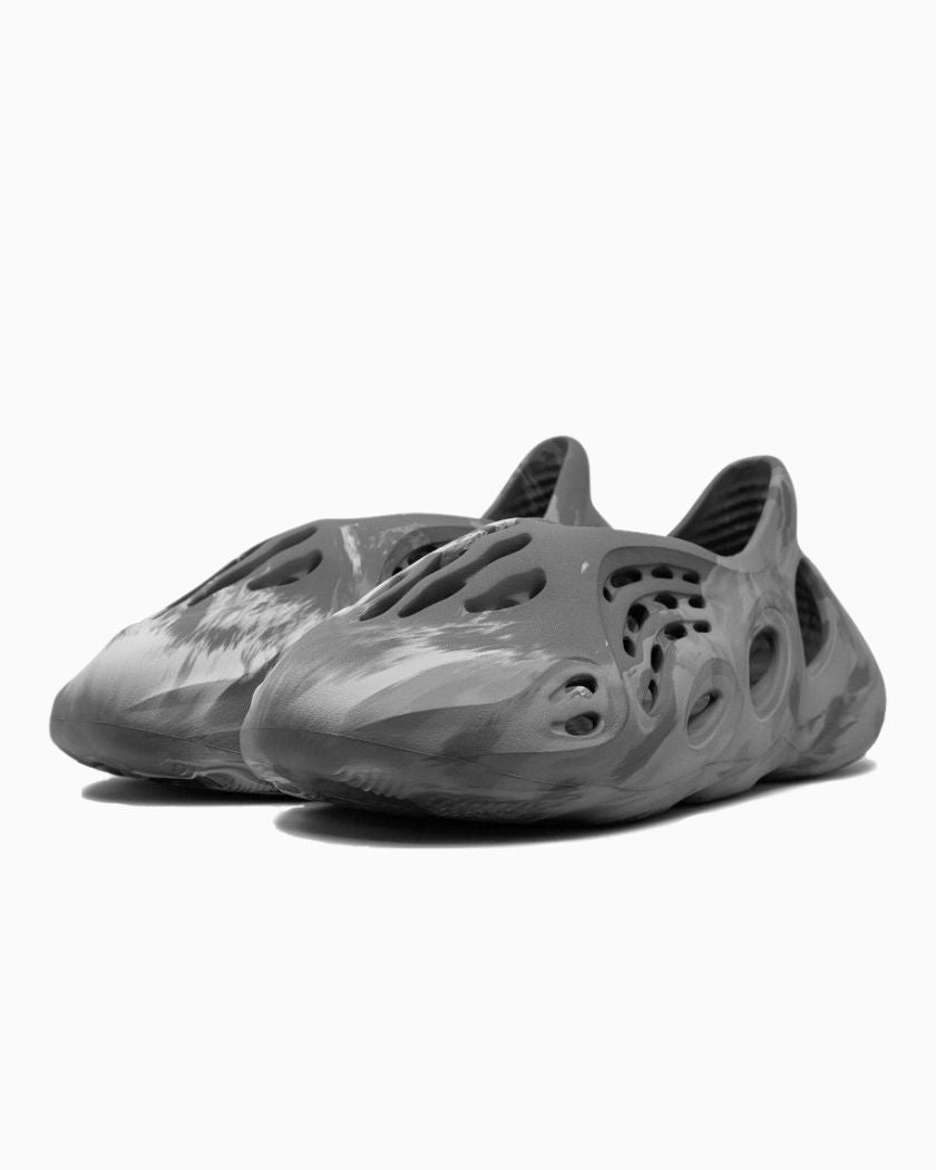Yeezy Foam RNR MX Granite